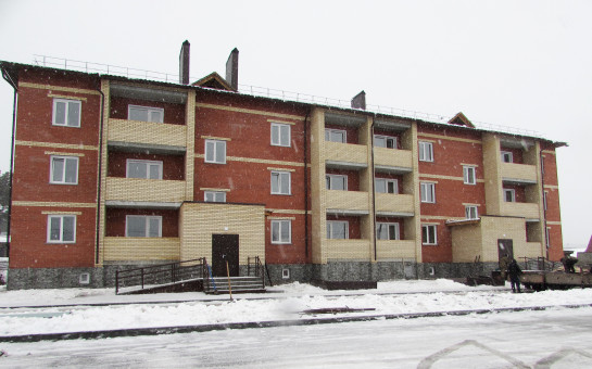 Трёхэтажный жилой дом на 23 квартиры построен в рабочем посёлке Маслянино